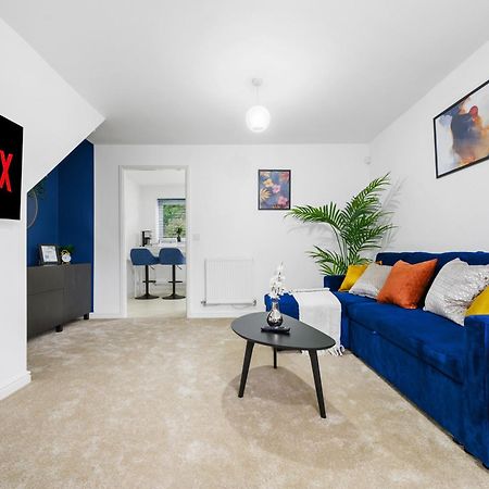 Lovely Manchester House , Quiet Neighborhood, 6Mins To Coop Live Arena, Etihad Stadium & City Centre With Wifi & Free Private Parking Esterno foto