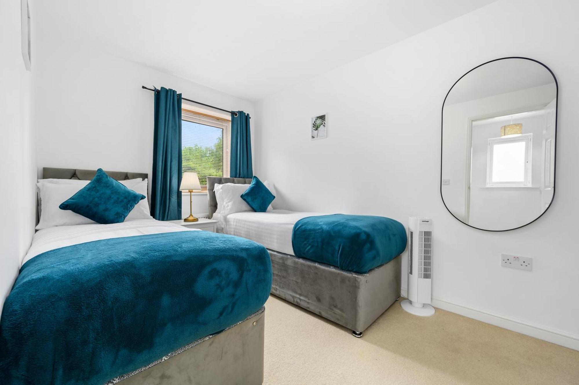 Lovely Manchester House , Quiet Neighborhood, 6Mins To Coop Live Arena, Etihad Stadium & City Centre With Wifi & Free Private Parking Esterno foto