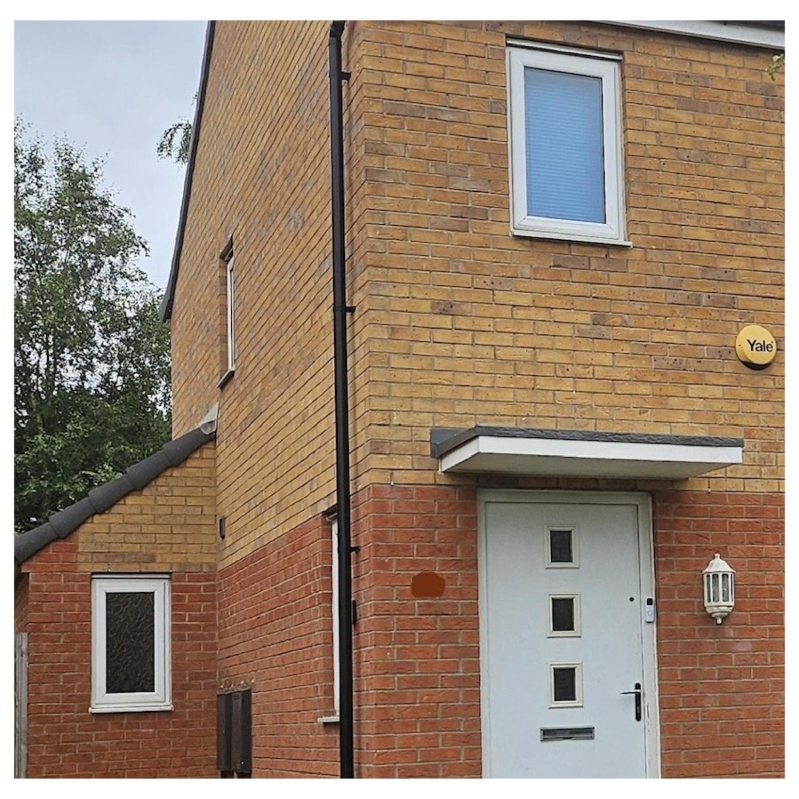 Lovely Manchester House , Quiet Neighborhood, 6Mins To Coop Live Arena, Etihad Stadium & City Centre With Wifi & Free Private Parking Esterno foto